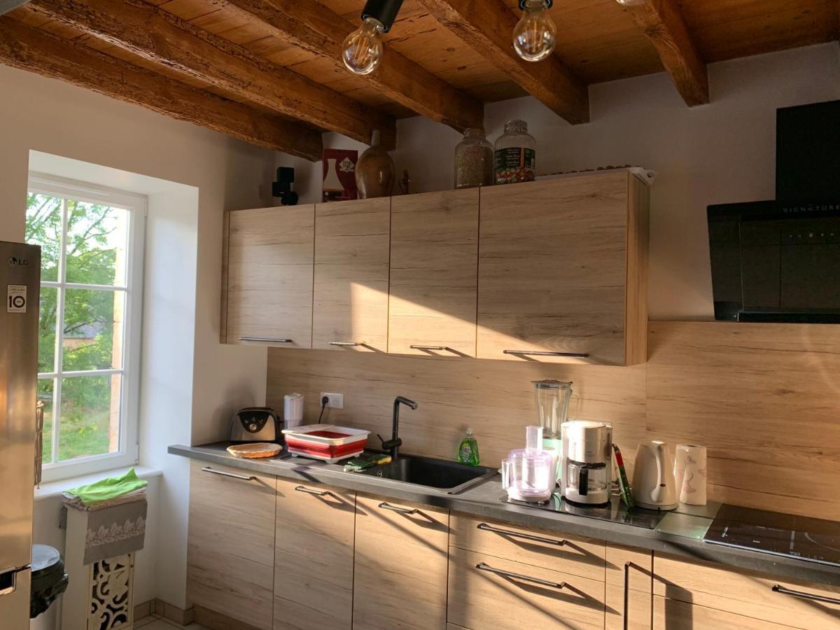 Busset Liages Situe Dans Le Bourbonnais 1 Chambres Lit Double Et Un Clic Clac Exterior foto